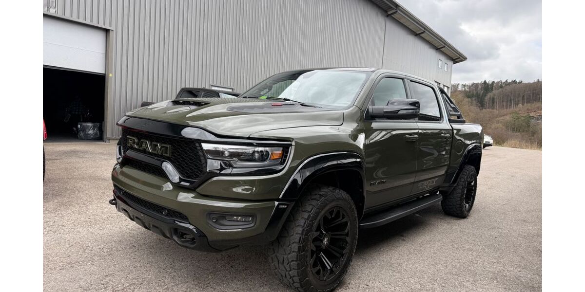 Dodge RAM 62.000 km 79.900 &euro; Treuchtlingen 91757