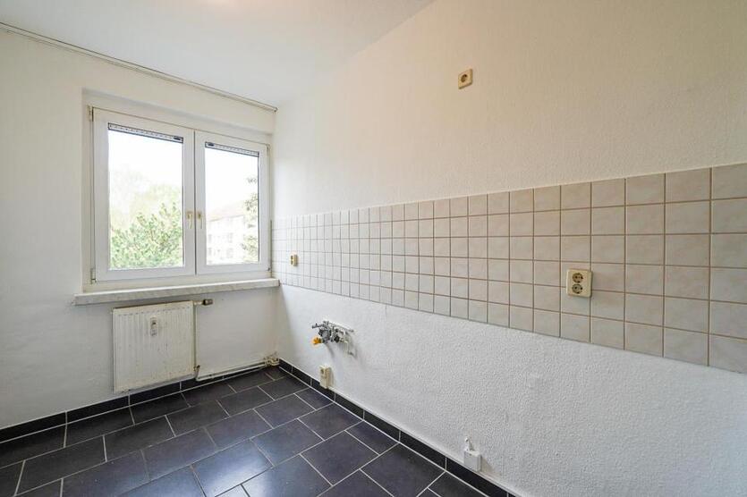 Renovierte Dreiraumwohnung mit Balkon– sofort bezugsfrei! zimmer