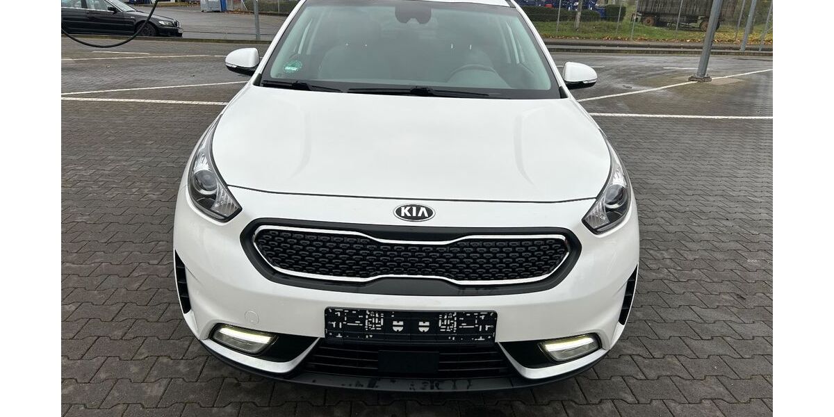 Kia Niro 143.239 km 12.999 € Wiesbaden 65189