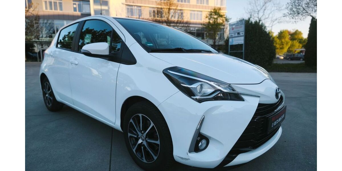 Toyota Yaris 109.902 km 9.999 &euro; Fellbach 70736