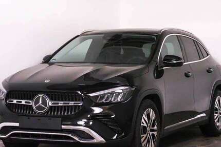 Mercedes-Benz GLA 180 10.900 km 37.840 &euro; Parchim 19370