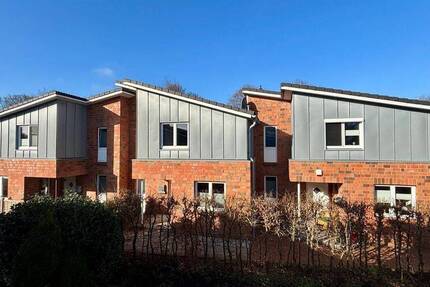 Haus Glücksburg - 4 Zimmer, 131 m&sup2;, 1.690&euro; | Angebot:26094094