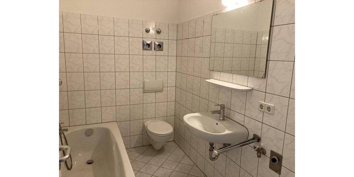 Etagenwohnung Zwickau Pölbitz - 2 Zimmer, 52 m&sup2;, 50.000&euro; | Angebot:25802832