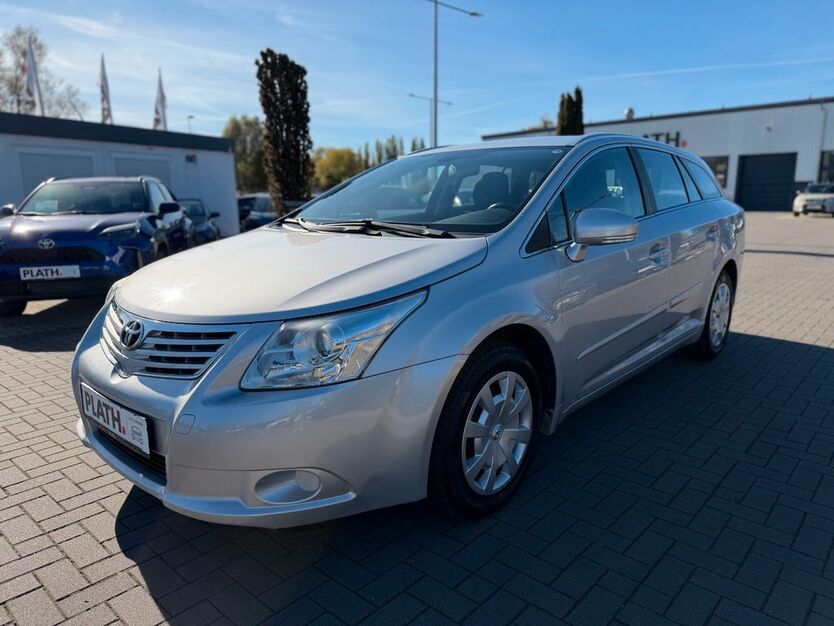 Toyota Avensis 163.653 km 8.990 € Rostock-Warnemünde 18119