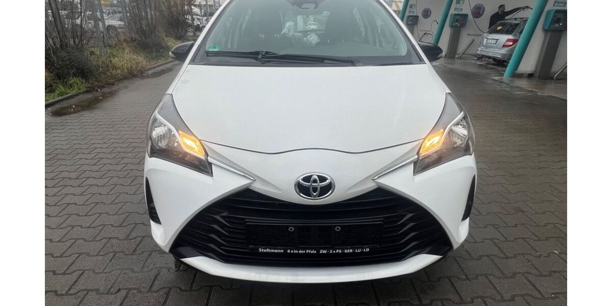 Toyota Yaris 23.640 km 9.999 &euro; Germersheim 76726