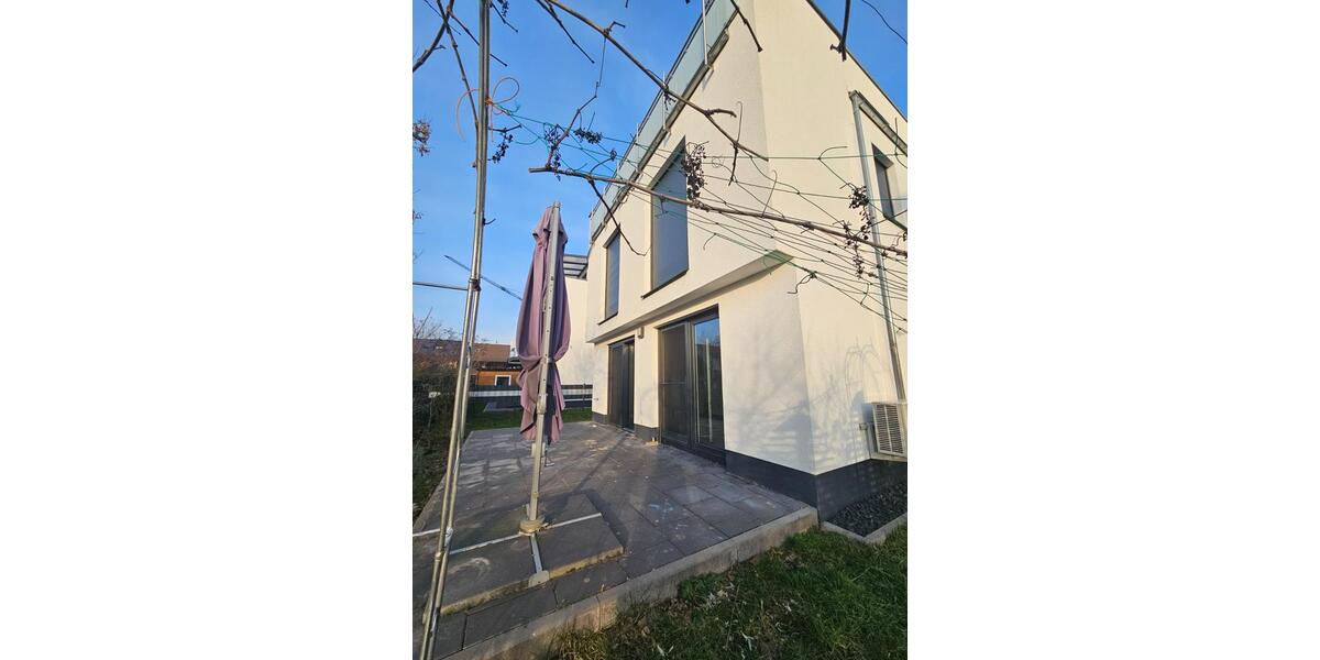 Einfamilienhaus Rüsselsheim am Main - 5 Zimmer, 156 m&sup2;, 2.300&euro; | Angebot:24717817