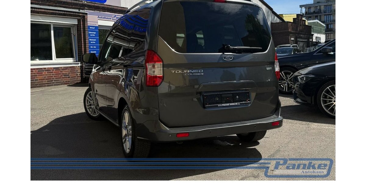 Ford Tourneo Courier Titanium*1-Hand*SHZ*AppLink*USB* 94.810 km 10.600 &euro; Berlin 13187
