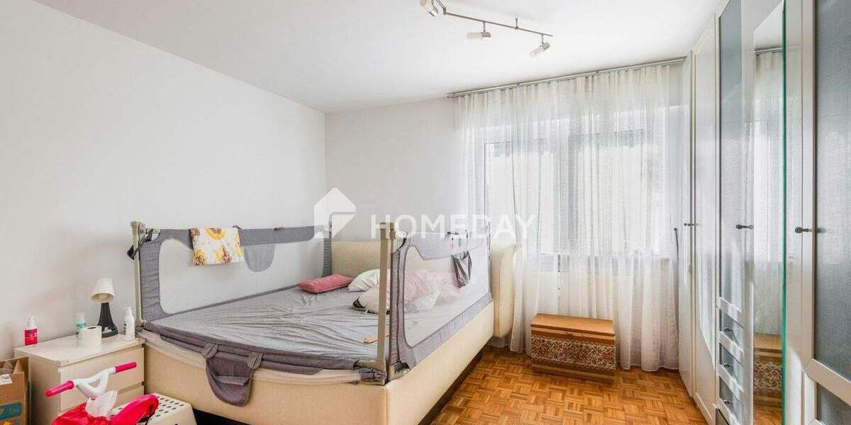 Mehrfamilienhaus, Wohnhaus Frankfurt Bonames - 9 Zimmer, 280 m&sup2;, 1.080.000&euro; | Angebot:25820181