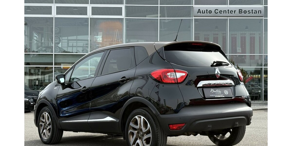 Renault Captur 1.2 TCe Elysee KAMERA/NAVI/SITZHEIZUNG 97.093 km 9.900 &euro; Villingen-Schwenningen 78054