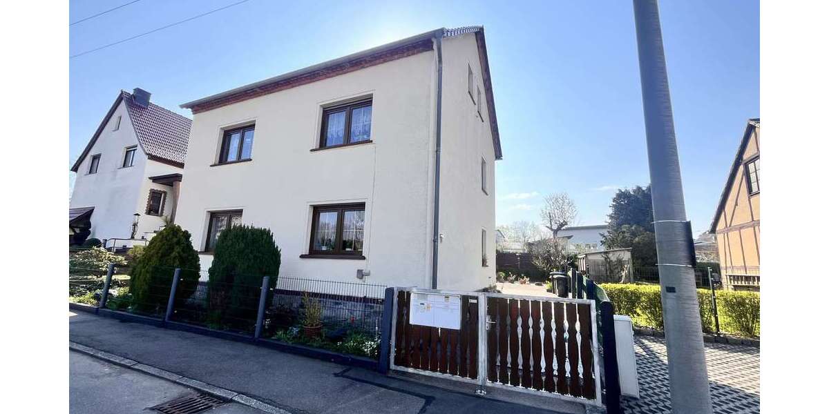 Einfamilienhaus Borna - 8 Zimmer, 140 m&sup2;, 140.000&euro; | Angebot:26380676