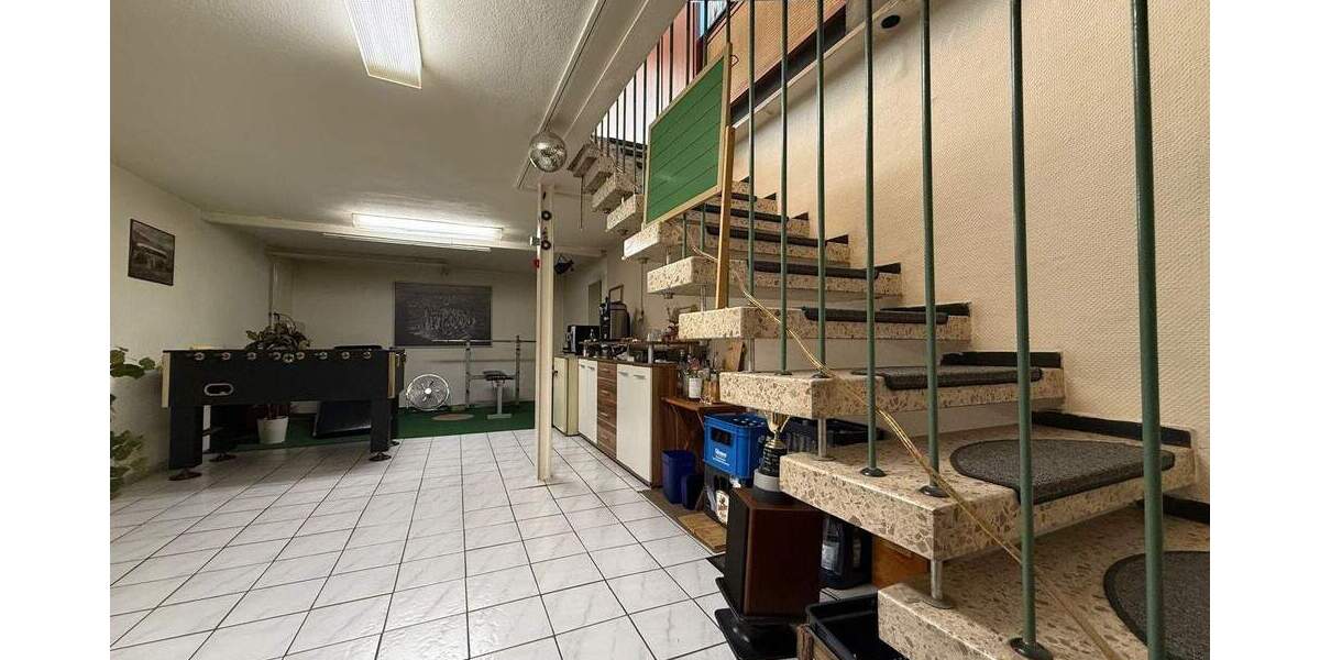 Etagenwohnung Mannheim Neckarau - 5 Zimmer, 177 m&sup2;, 295.000&euro; | Angebot:25730925