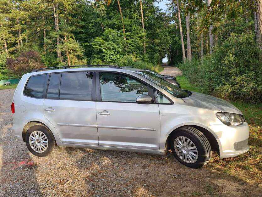 VW Touran 174.256 km 8.900 € Wiesbaden 65203