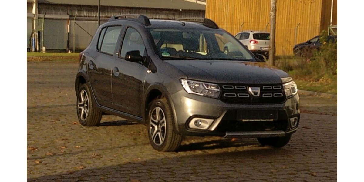 Dacia Sandero 25.800 km 9.999 &euro; Demmin 17109
