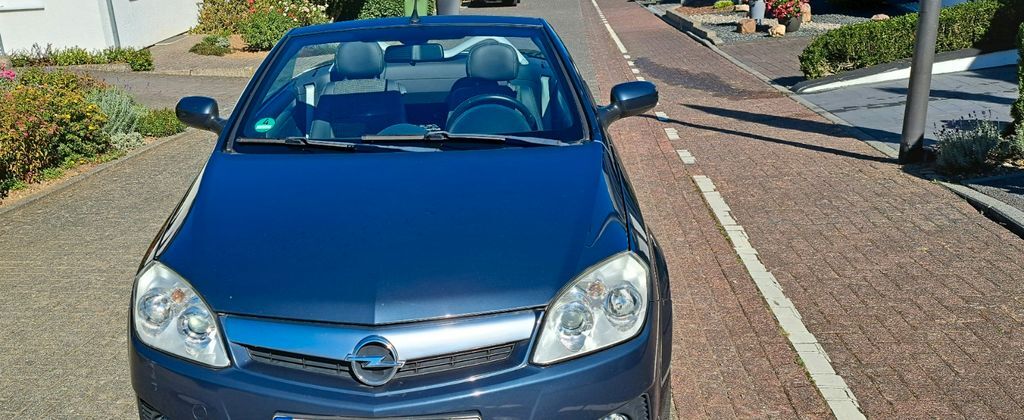 Opel Tigra 113.000 km 2.100 € ALFTER 53347