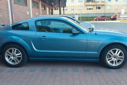 Ford Mustang 82.000 km 15.400 € Berlin 13088