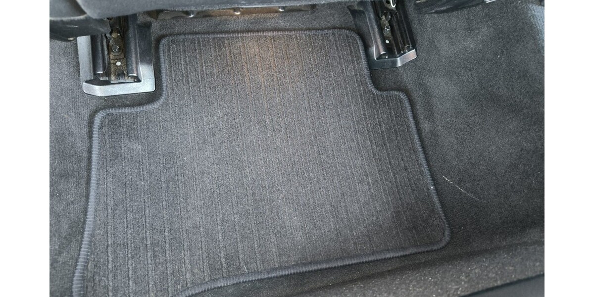 Mercedes-Benz E350 CDI 177.345 km 12.000 &euro; Karben 61184