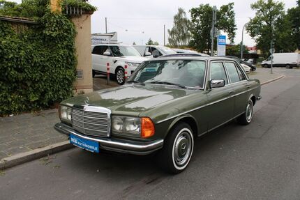 Mercedes-Benz 280 119.450 km 12.950 &euro; Fürth 90763