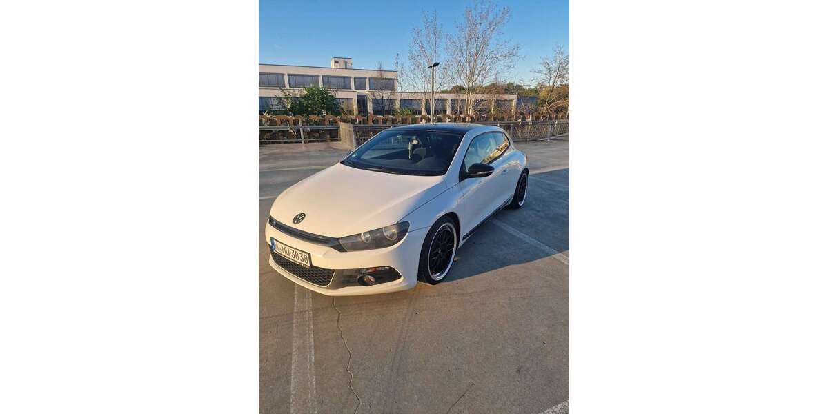VW Scirocco 215.000 km 8.900 € München 80939
