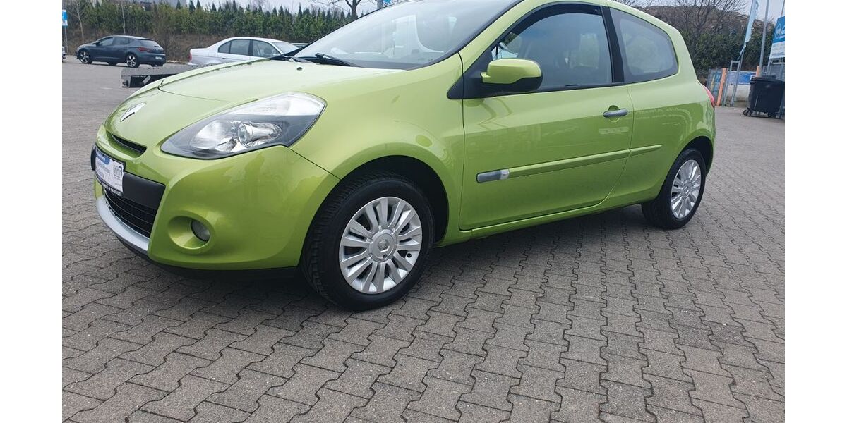 Renault Clio 112.015 km 4.999 € Essen 45326
