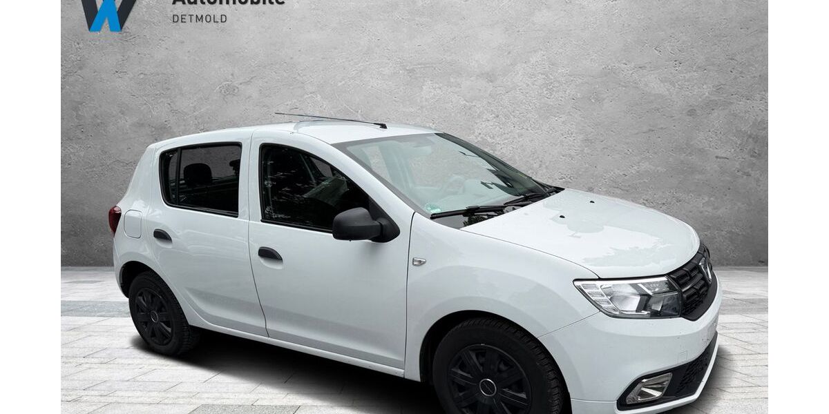 Dacia Sandero 181.000 km 3.800 &euro; Detmold 32758