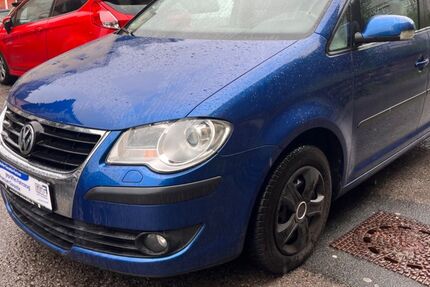 VW Touran 323.500 km 2.795 &euro; Altensteig 72213