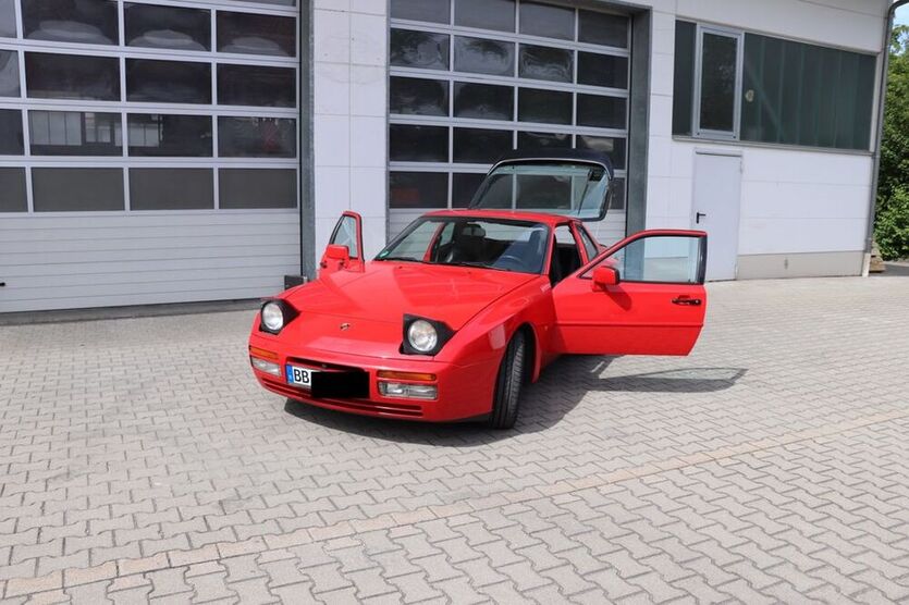 944