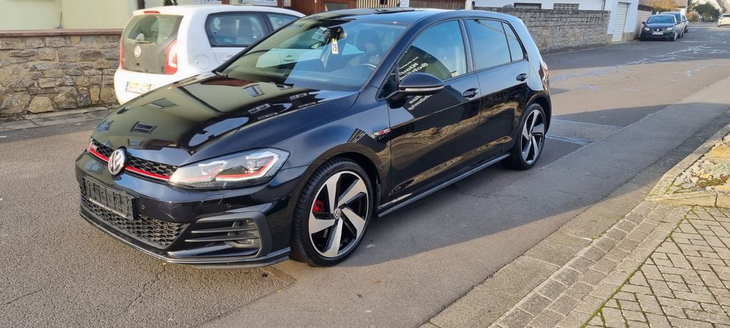 VW Golf 39.000 km 21.990 &euro; Stammheim 97509