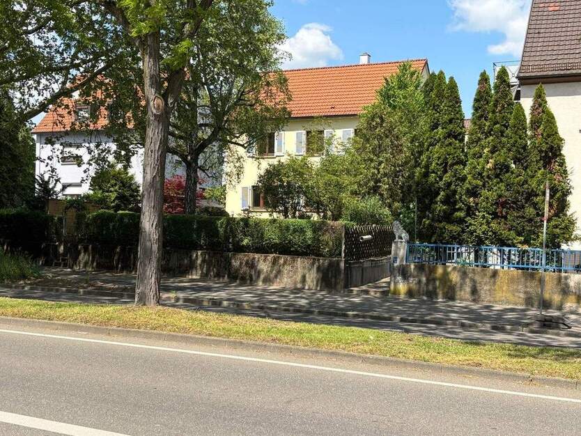 Freistehendes EFH mit großem Garten in Waiblingen zu verkaufen. 5 zimmer