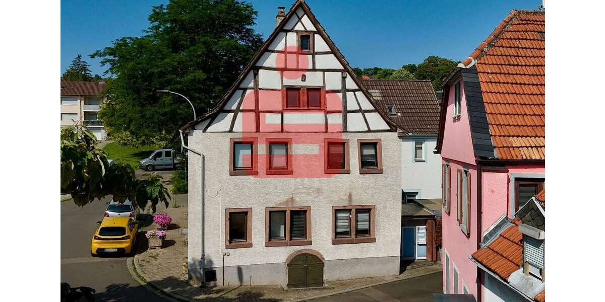 Einfamilienhaus Grünstadt - 8 Zimmer, 252 m&sup2;, 220.000&euro; | Angebot:25200399