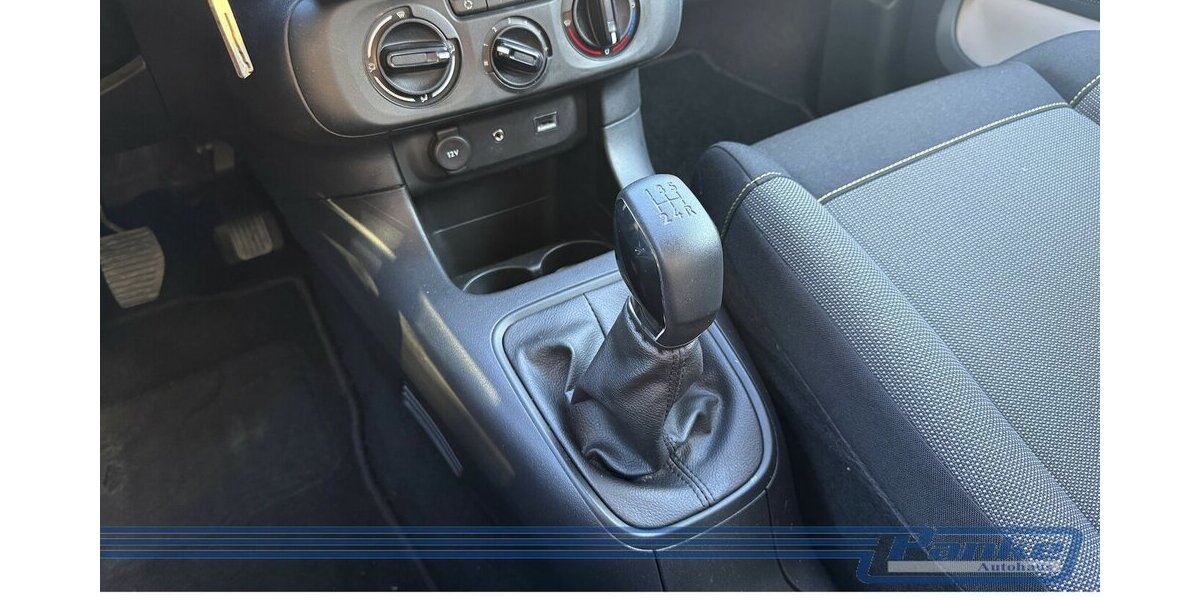 Citroen C3 1.2 PT 82 Feel*LED*BT*Tempo*8Reifen*SpurH* 84.089 km 7.690 &euro; Berlin 13187