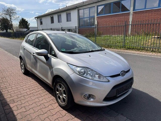 Ford Fiesta 250.251 km 2.900 € Hanau 63452