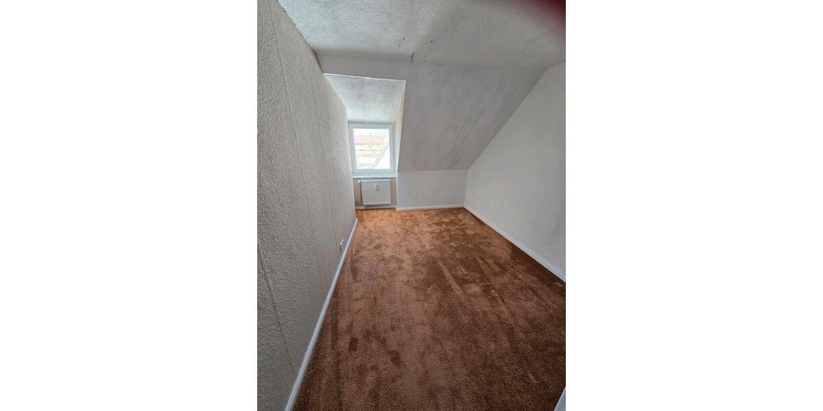 Etagenwohnung Neumünster Brachenfeld/Ruthenberg - 4.5 Zimmer, 91 m&sup2;, 140.000&euro; | Angebot:26262600