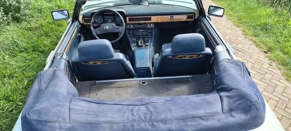 XJS