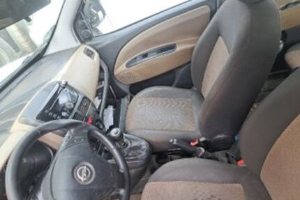 Opel Combo 197.000 km 4.599 &euro; Essingen 73457