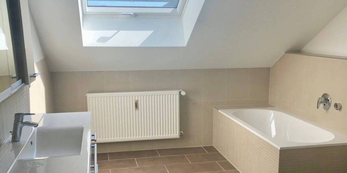 Doppelhaushälfte Schriesheim - 5 Zimmer, 197 m&sup2;, 2.300&euro; | Angebot:26066584