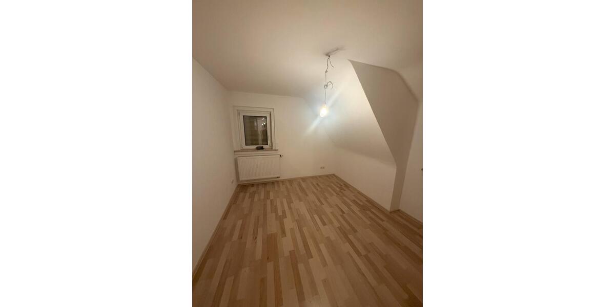 Dachgeschoßwohnung Weißenburg in Bayern - 2 Zimmer, 43 m&sup2;, 695&euro; | Angebot:25405460