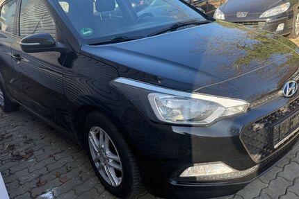 Hyundai i20 168.000 km 6.200 &euro; Wolfenbüttel (Halchter) 38304