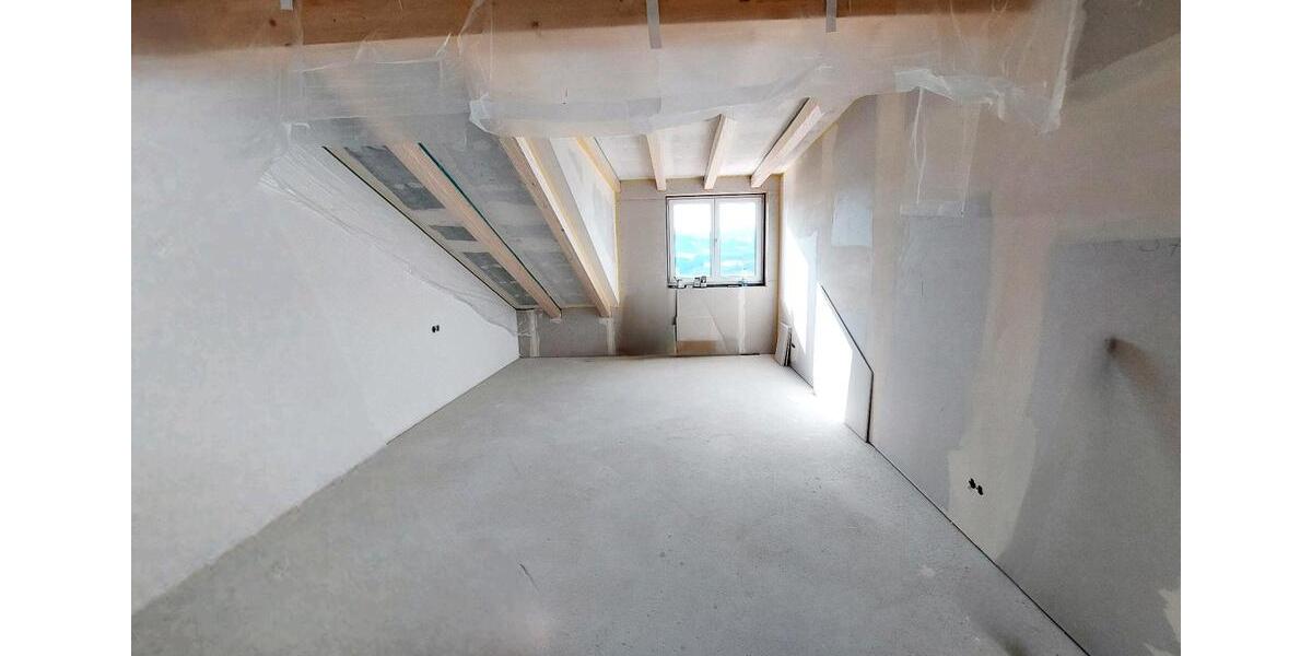 Dachgeschoßwohnung Sulzberg - 3 Zimmer, 105 m&sup2;, 1.600&euro; | Angebot:24464301