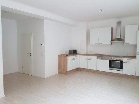 Ruhige, helle, Wohnung, Stadtmitte für Singles und Paare, Homeoffice geeignet mit Einbauküche 3 zimmer