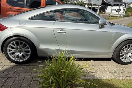 Audi TT 97.481 km 12.600 &euro; Sereetz 23611