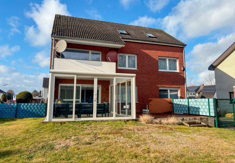 Mehrfamilienhaus, Wohnhaus Herzebrock-Clarholz Herzebrock - 7 Zimmer, 140 m&sup2;, 439.000&euro; | Angebot:26094477