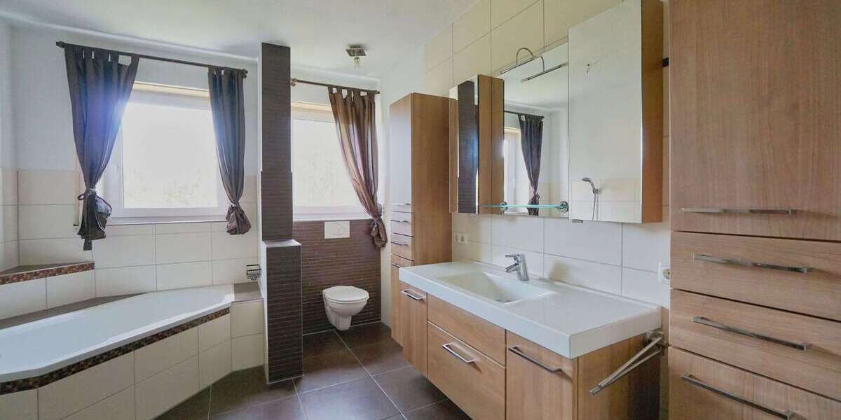 Etagenwohnung Binswangen - 4 Zimmer, 121 m&sup2;, 1.100&euro; | Angebot:26472528