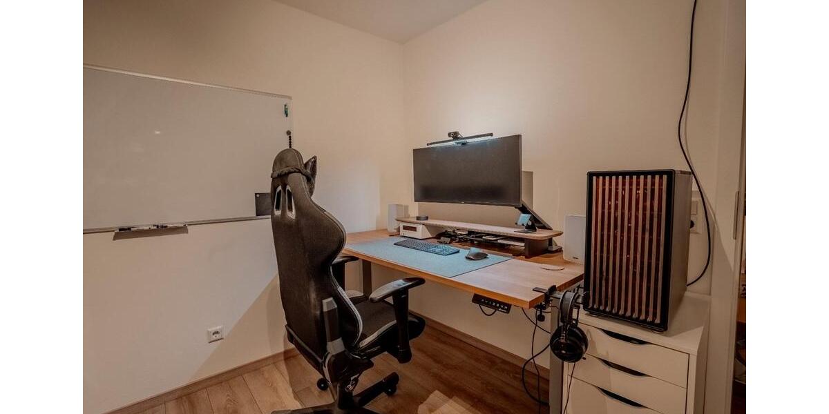 Dachgeschoßwohnung Brackenheim - 3 Zimmer, 80 m&sup2;, 320.000&euro; | Angebot:26241457