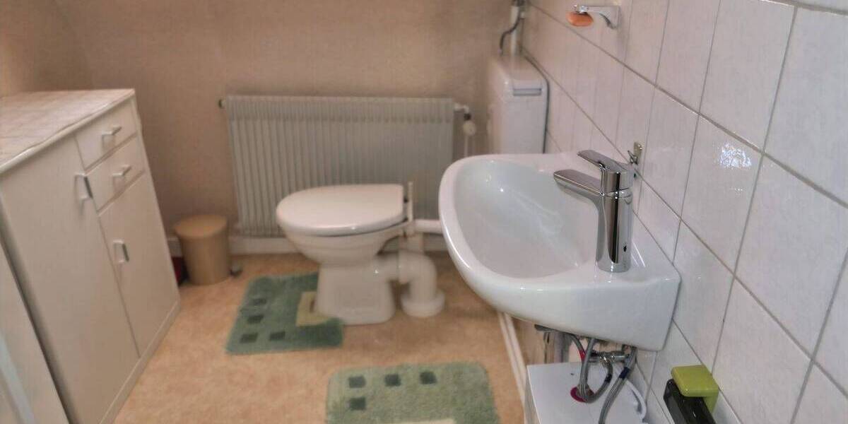 Doppelhaushälfte Trossingen - 9 Zimmer, 140 m&sup2;, 319.000&euro; | Angebot:26358877