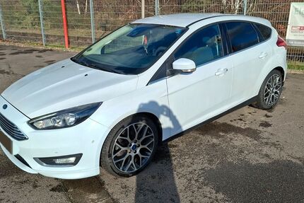 Ford Focus 125.000 km 5.200 &euro; Mandelbachtal 66399