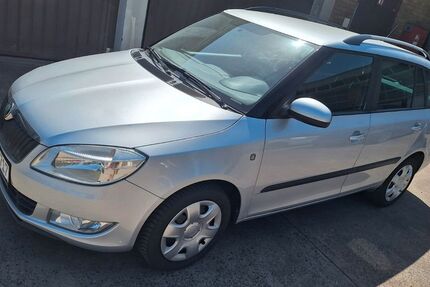 Skoda Fabia 211.478 km 2.000 &euro; Frankfurt 60528