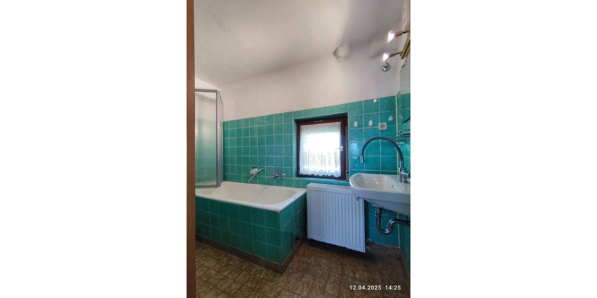 Mehrfamilienhaus, Wohnhaus Karlsruhe Grünwettersbach - 7 Zimmer, 200 m&sup2;, 430.000&euro; | Angebot:25798908