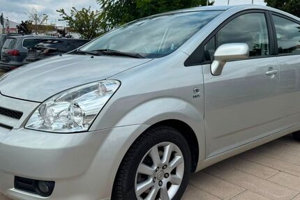 Toyota Corolla Verso 105.000 km 7.950 &euro; Aschaffenburg 63741