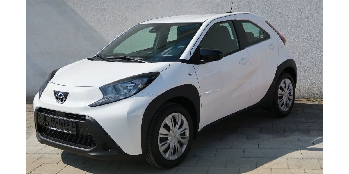 Toyota Aygo (X) 1.400 km 15.330 &euro; Mühldorf 84453