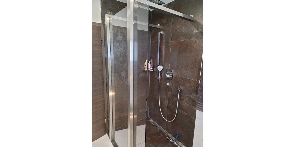 Einfamilienhaus mit Einliegerwohnung 4 zimmer